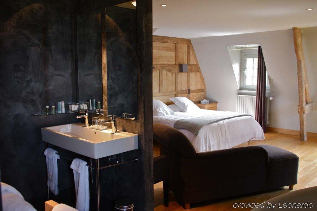 La Chaumiere Hotel